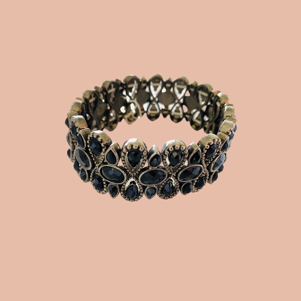❤️3 for $12❤️ Black Gem Bracelet
